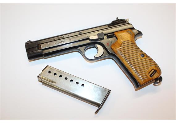 Pistole SIG P210 / P49 9mm Para ohne Fangraste