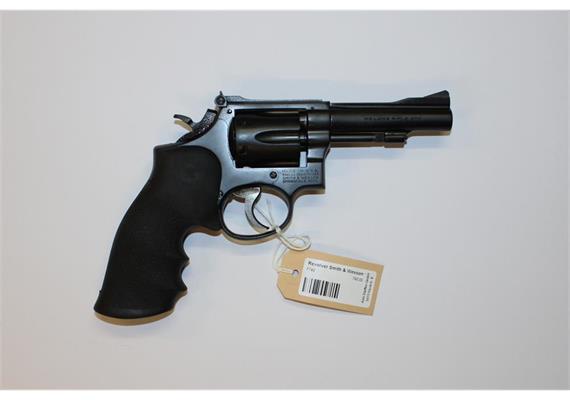 Revolver Smith & Wesson 18 22Lr