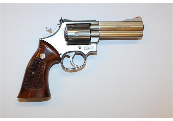 Revolver Smith & Wesson 686 - 3 .357Magnum